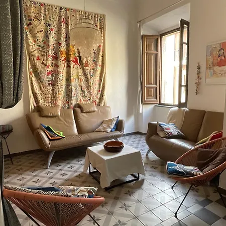 Maison De L Artiste Zangs Narbolia